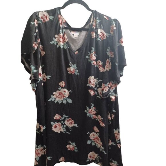 LuLaRoe Tops - Lularoe Top Short Sleeve Color Multi Size 3X